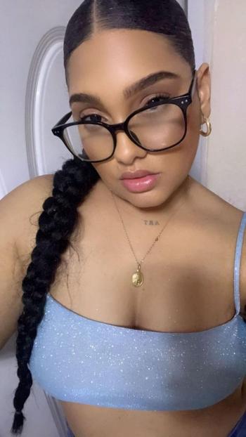 213-215-4514, 25  female escort, Lima