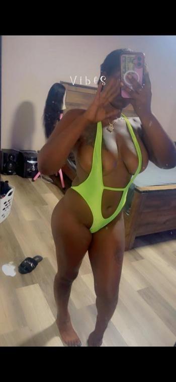 Diamond, 24  female escort, Lima